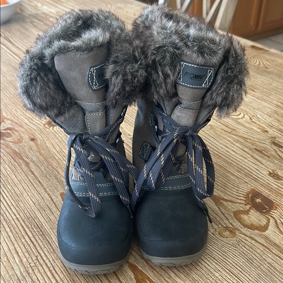 Khombu women’s fur lined boots, size 8 - Picture 2 of 6